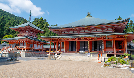 阿弥陀堂・法華総持院東塔